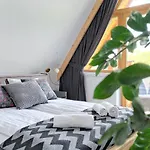 Diamond Apartment *