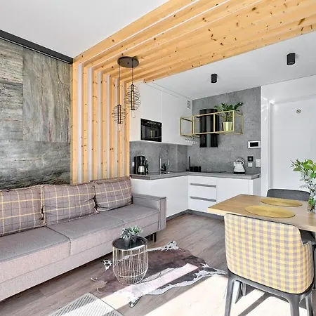 Diamond * 비아우카 타트르잔스카