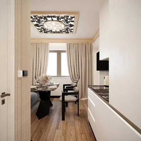 Diamond Apartment