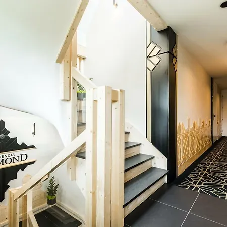 Diamond Apartment *